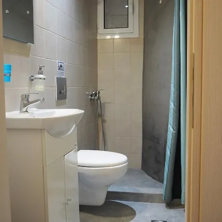Lovely Studio With A Patio Apartment *